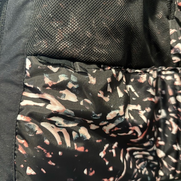 Roxy Black Ski Jacket with Faux Fur Hood - Picture 10 of 10